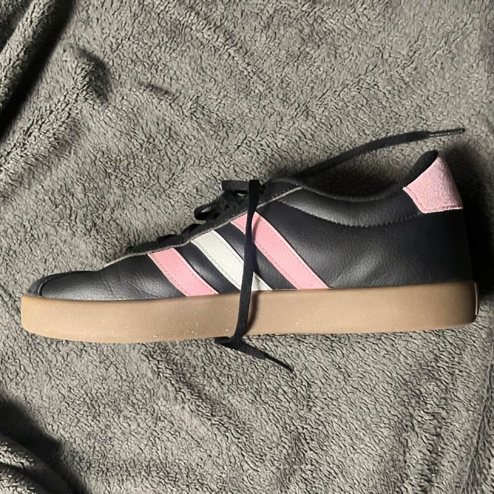 Adidas Women's Black and Pink Trainers